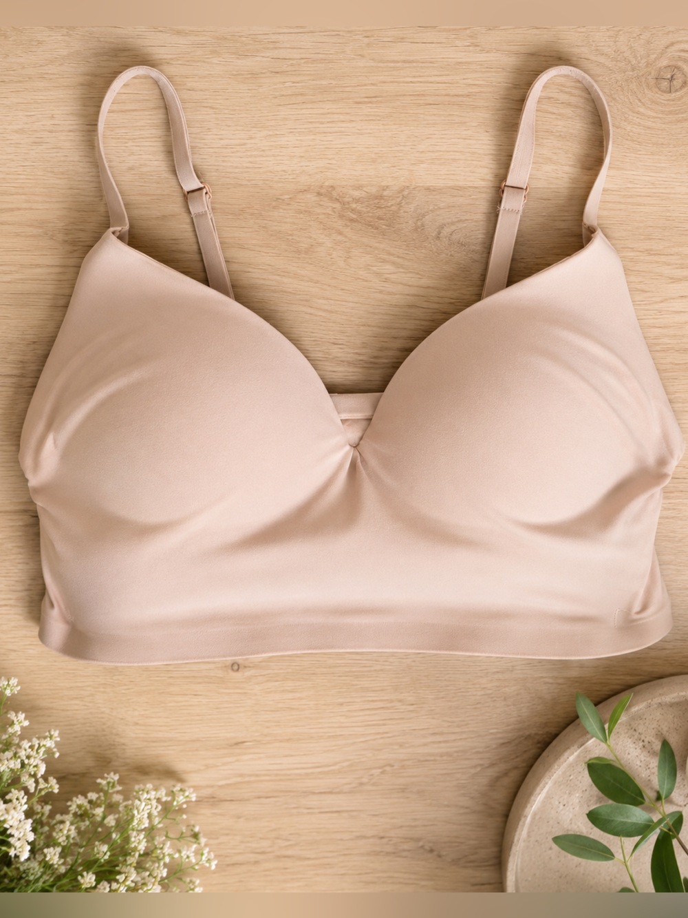 Victoria’s Secret Wireless Push-Up Bra Nude Smooth Everyday Bra XS bandeaus tan